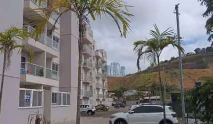 Apartamento 2 Quartos, varanda e 1 lance de Escada
