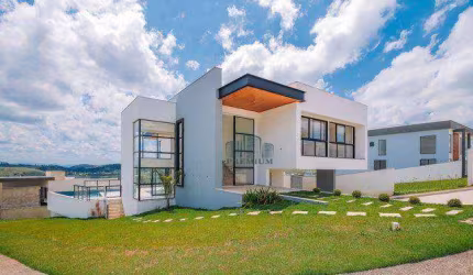 Casa no condomínio Alphaville de R$ 2.290.000,00 por R$ 1.990.000,00