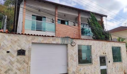 Casa Clássica de Alto Padrão- Bom Clima