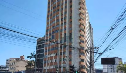 3 quartos, varanda e elevador- Centro