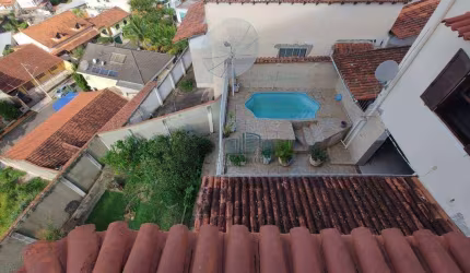 Casa com 4 quartos à venda, 330 m² por R$ 950.000 - Bom Clima - Juiz de Fora/MG
