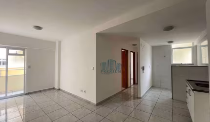 2 Quartos, Varanda e Elevador