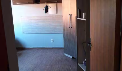 Sobrado com 4 dormitórios à venda, 79 m² por R$ 370.000,00 - Conjunto Habitacional Castro Alves - São Paulo/SP