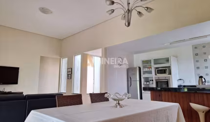 Casa de Condomínio com 3 Quartos e 3 banheiros - 170 mt² (Toda plana) - Terreno 700 mt²