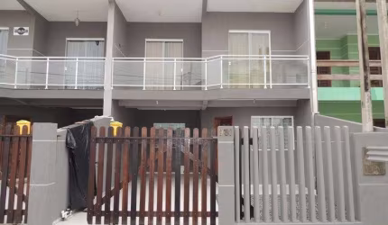 SOBRADO PROXIMO A PRAIA CENTRAL