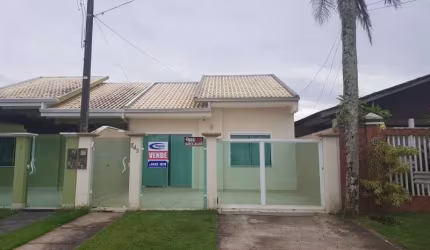 LINDA CASA COM PISCINA A 03 QUADRAS DO MAR!!!!