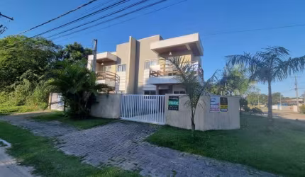 EXCELENTE SOBRADO DE ESQUINA LOCALIZADO A 05 QUADRAS DO MAR!!!!