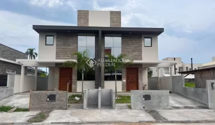 Casa com 3 quartos à venda na Rua da Escova de Garrafa, 1, Cachoeira do Bom Jesus, Florianópolis, 158 m2 por R$ 1.499.000