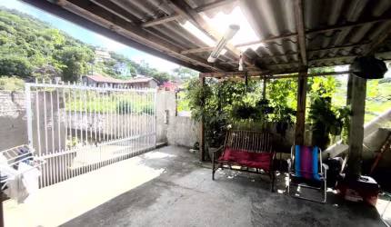Casa com 4 quartos à venda na Rua Fabriciano Inácio Monteiro, 1195, Vargem do Bom Jesus, Florianópolis, 120 m2 por R$ 280.000