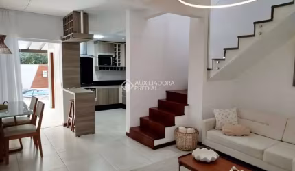 Casa com 3 quartos à venda na Rua João de Barro, 203, Canasvieiras, Florianópolis, 134 m2 por R$ 1.250.000