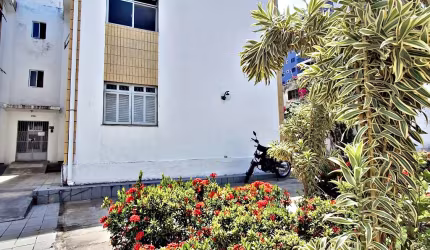 Oportunidade em Lagoa Nova ! Três quartos, sendo uma suíte ! Localização privilegiada !