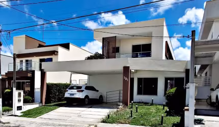 Belíssima Casa em Condomínio Fechado Para Você Viver Seus Melhores Sonhos !
