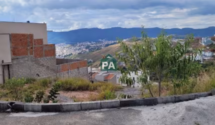 Terreno à venda no Jardim Bandeirantes, Poços de Caldas  por R$ 145.000