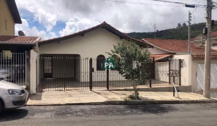 Casa com 3 quartos à venda no Jardim Campos Elísios, Poços de Caldas  por R$ 700.000