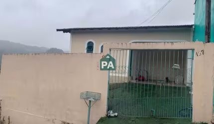 Casa com 2 quartos à venda no Estância São José, Poços de Caldas  por R$ 250.000