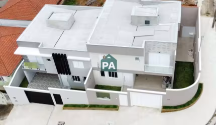 Casa com 4 quartos à venda no Residencial Morumbí, Poços de Caldas  por R$ 850.000