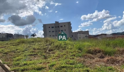 Terreno à venda no Jardim das Hortênsias, Poços de Caldas  por R$ 450.000