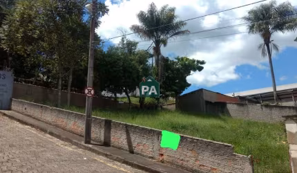 Terreno à venda na Vila Nossa Senhora de Fátima, Poços de Caldas  por R$ 235.000
