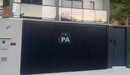 Casa com 3 quartos à venda no Jardim Bandeirantes, Poços de Caldas  por R$ 695.000