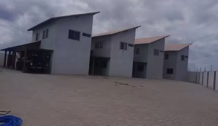 CASA DISPONIVEL Á VENDA NA PRAIA DO COQUEIRO , LUIS CORREIA PI  LIGUE 86 98106 0359