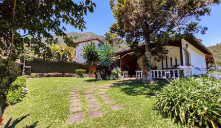 Casa para Venda em Teresópolis, Alto, 5 dormitórios, 2 suítes, 4 banheiros, 4 vagas
