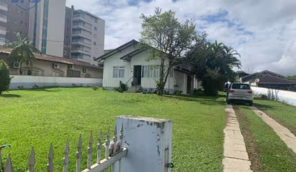 Excelente  terreno próprio para incorporação totalmente plano e livre de enchentes, com 5.525,36 de área total e cerca de 4.700,66m2 de área útil,