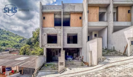 Sobrado Triplex com 3 dormitórios à venda, 136 m² por R$ 530.000 - Velha - Blumenau/SC