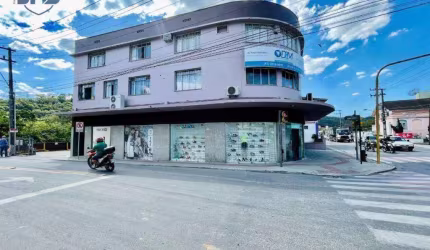 Prédio Comercial e Residencial a venda com altíssimo potencial de retorno financeiro no Bairro Garcia em Blumenau/SC.