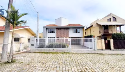 Casa com 4 dormitórios à venda, 207 m² por R$ 1.700.000,00 - Armação - Penha/SC