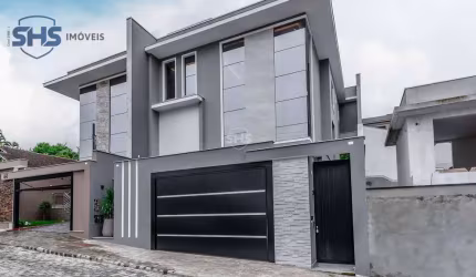 Casa com 3 SUÍTES à venda, 300 m² por R$ 2.800.000 - Vila Nova - Blumenau/SC