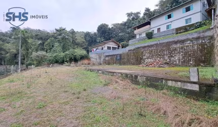 Terreno com 675m2 a venda no bairro Agua Verde