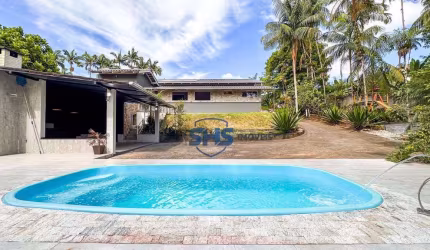 Casa com 3 dormitórios à venda, 273 m² por R$ 1.690.000,00 - Badenfurt - Blumenau/SC