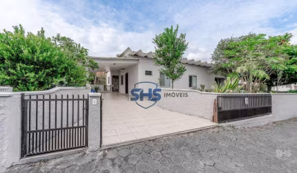 Casa com 4 dormitórios à venda, 172 m² por R$ 650.000,00 - Água Verde - Blumenau/SC