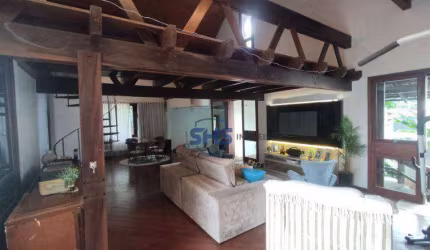 Ampla Casa em Alvenaria a Venda no Bairro Ponta Aguda