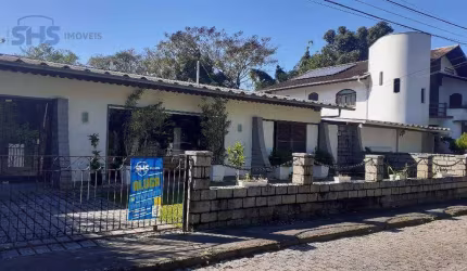 Casa com 3 dormitórios para alugar, 260 m² por R$ 3.460,00/mês - Vila Formosa - Blumenau/SC