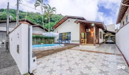 Casa com 4 dormitórios à venda, 190 m² por R$ 1.100.000,00 - Ponta Aguda - Blumenau/SC