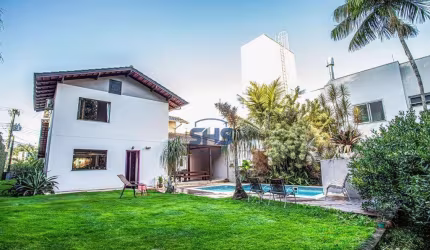 Casa com 3 dormitórios à venda, 200 m² por R$ 1.400.000,00 - Velha - Blumenau/SC