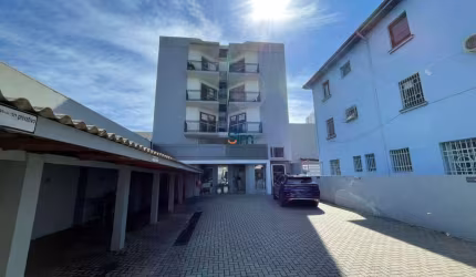 Apartamento Frente e Fundos para Locação