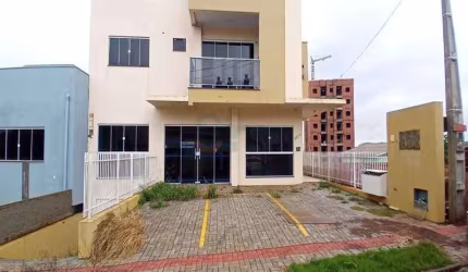 Sala comercial de frente, com habite-se e acessibilidade. três vagas de estacionamento.