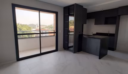 Apartamento novo mobiliado e andar alto: