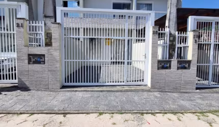 Amplo Geminado mobilia sob medida e 2 suítes no Floresta!