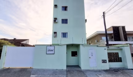 Amplo e seguro apartamento no coração do Guanabara!
