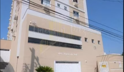 Apartamento Semimobiliado no Centro Com 2 Quartos Sendo um Suíte