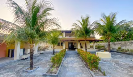 Casa com 4 dormitórios à venda, 432 m² por R$ 650.000,00 - Loteamento Mirante do Rio - Aquiraz/CE