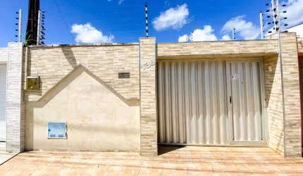 Casa com 2 dormitórios à venda, 95 m² por R$ 210.000,00 - Divineia - Aquiraz/CE