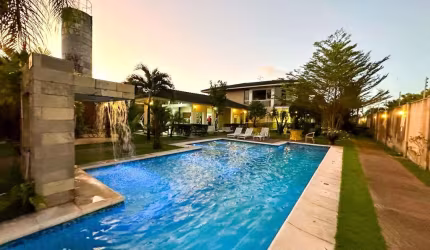 Casa com 5 dormitórios à venda, 500 m² por R$ 1.700.000,00 - Aquiraz/CE