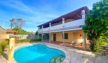 Casa com 3 dormitórios, 250 m² - venda por R$ 450.000,00 ou aluguel por R$ 2.200,00/mês - Centro - Aquiraz/CE