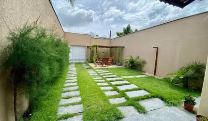 Casa com 3 dormitórios à venda, 90 m² por R$ 380.000,00 - Parques das Flores - Aquiraz/CE