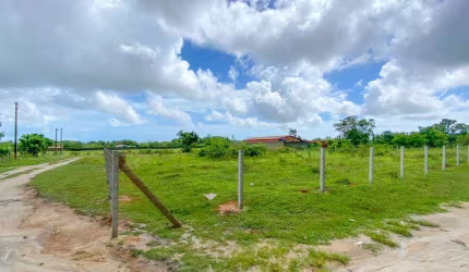Lote / Terreno Comercial Para Vender no bairro Fagundes em Aquiraz
