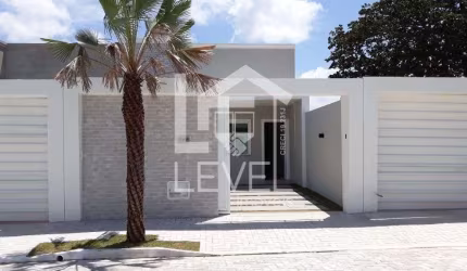 Casa com 3 dormitórios à venda, 86 m² por R$ 300.000,00 - Aquiraz - Aquiraz/CE